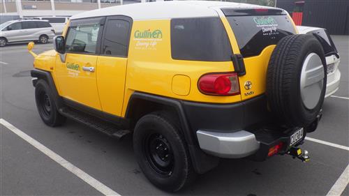 TOYOTA FJ CRUISER STATIONWAGON 2011-2015